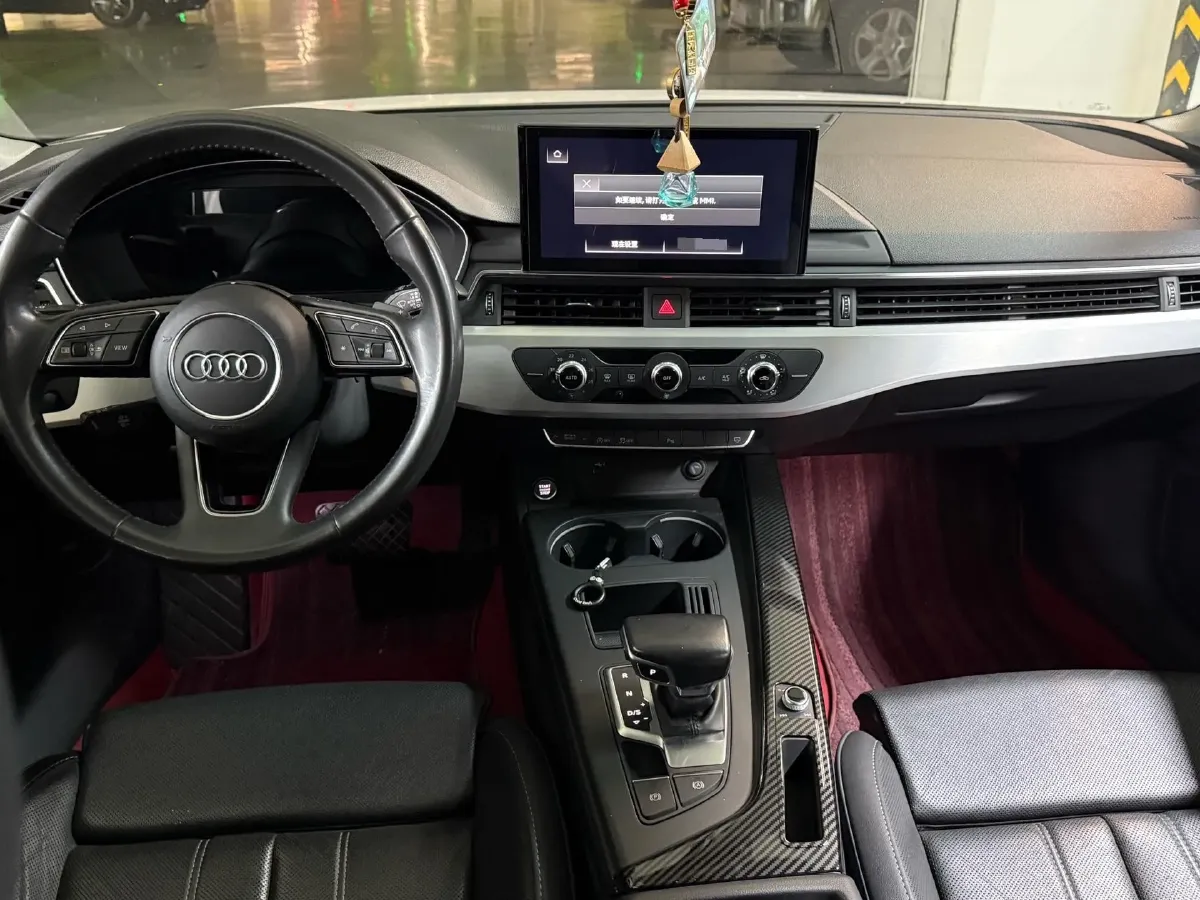 2020 Audi A4L 2.0T 190HP L4 7DCT,autocango,china used car exporter,china ev exporter,chinese used car exporter,chinese used ev exporter