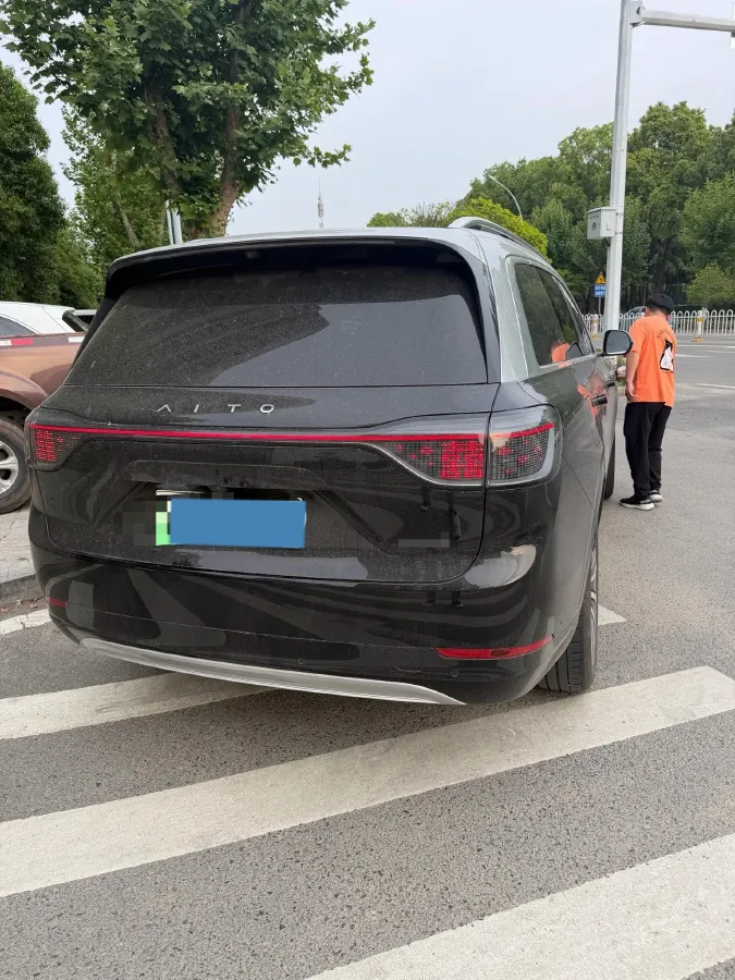 2024 AITO AITO M9 1.5T 152HP L4 REEV 42KWH,autocango,china used car exporter,china ev exporter,chinese used car exporter,chinese used ev exporter