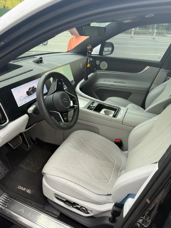 2024 AITO AITO M9 1.5T 152HP L4 REEV 42KWH,autocango,china used car exporter,china ev exporter,chinese used car exporter,chinese used ev exporter