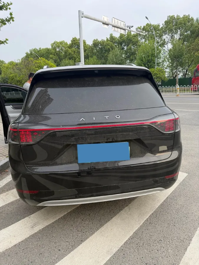 2024 AITO AITO M9 1.5T 152HP L4 REEV 42KWH,autocango,china used car exporter,china ev exporter,chinese used car exporter,chinese used ev exporter
