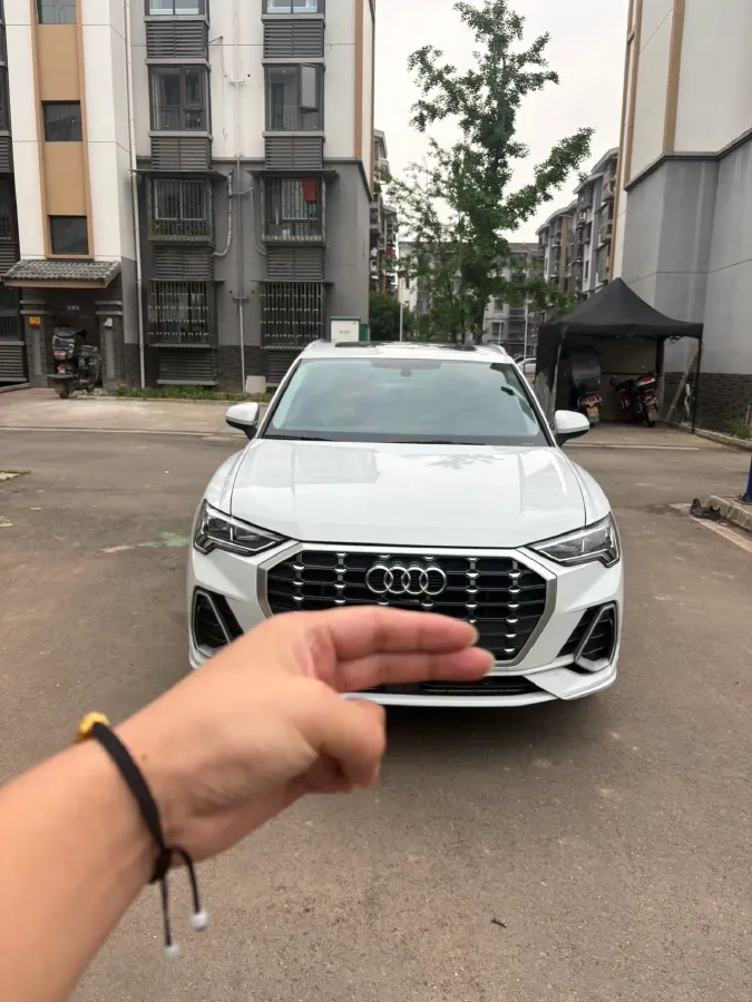 2023 Audi Q3 1.5T 160HP L4 7DCT,autocango,china used car exporter,china ev exporter,chinese used car exporter,chinese used ev exporter