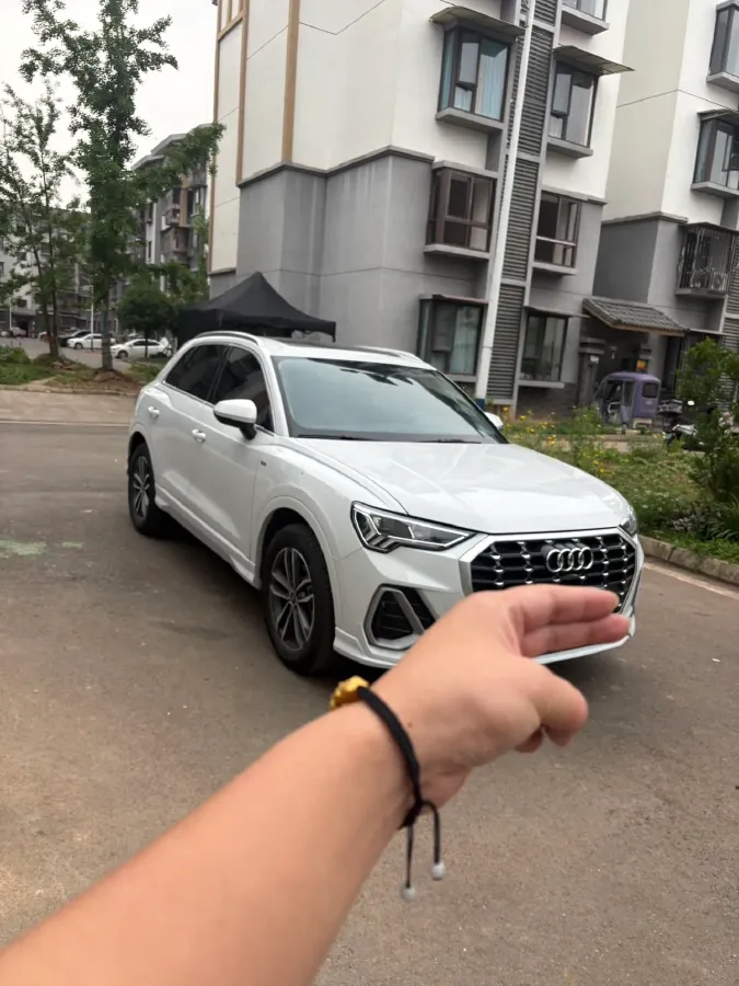 2023 Audi Q3 1.5T 160HP L4 7DCT,autocango,china used car exporter,china ev exporter,chinese used car exporter,chinese used ev exporter