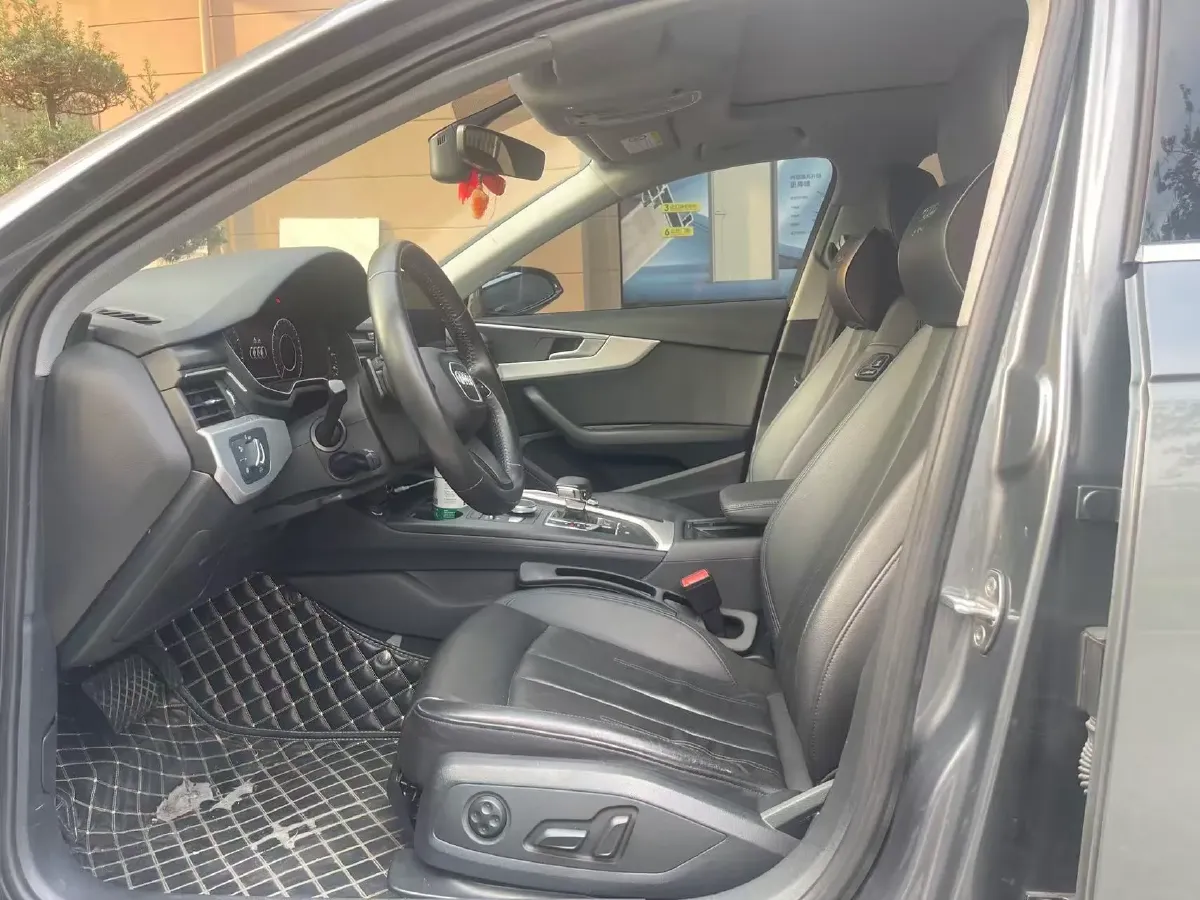 2020 Audi A4 2.0T 190HP L4 7DCT,autocango,china used car exporter,china ev exporter,chinese used car exporter,chinese used ev exporter