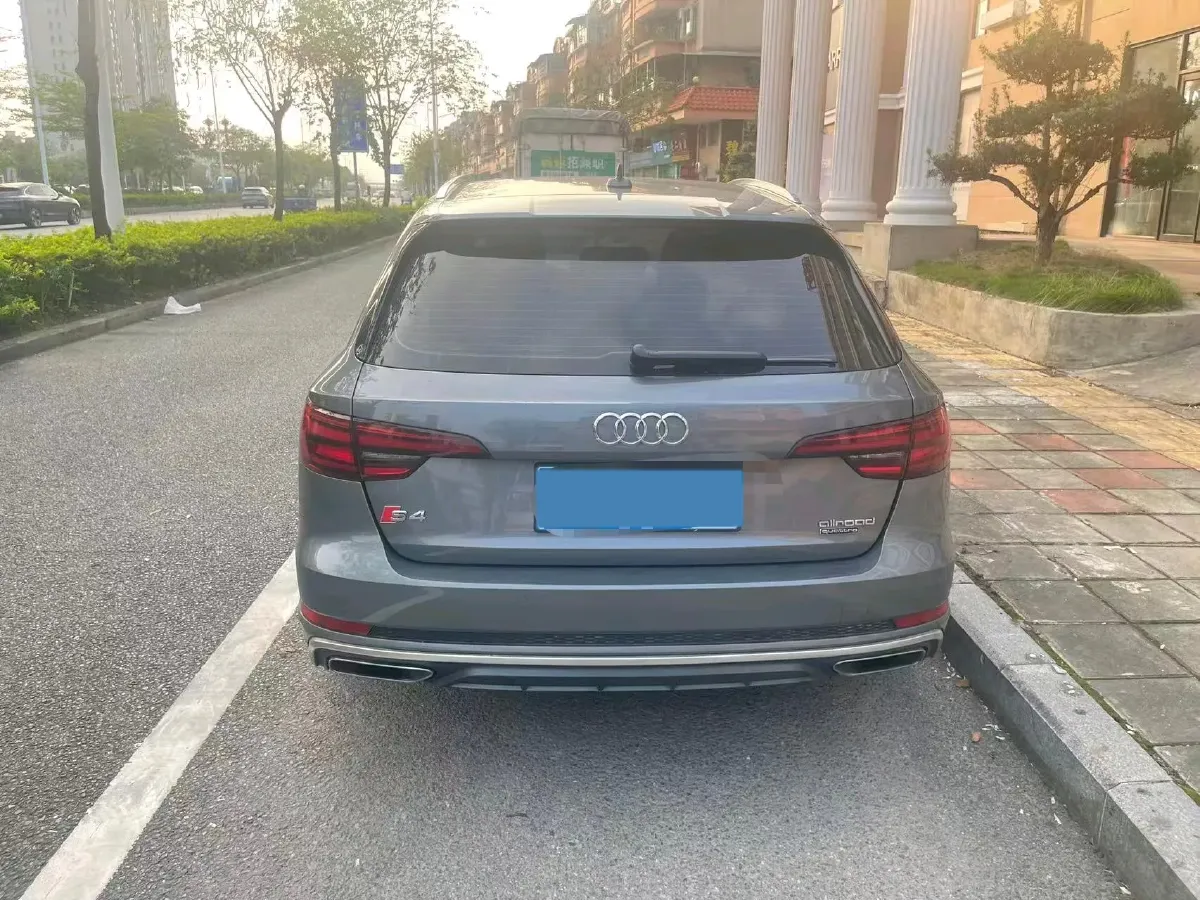 2020 Audi A4 2.0T 190HP L4 7DCT,autocango,china used car exporter,china ev exporter,chinese used car exporter,chinese used ev exporter