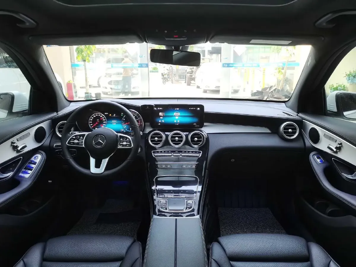 2021 Mercedes-Benz GLC Class 2.0T 197HP L4 9AT,autocango,china used car exporter,china ev exporter,chinese used car exporter,chinese used ev exporter