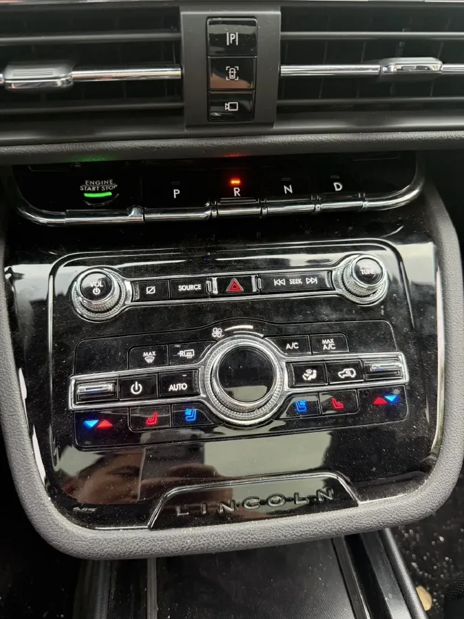 2020 Lincoln Corsair 2.0T 245HP L4 8AT,autocango,china used car exporter,china ev exporter,chinese used car exporter,chinese used ev exporter