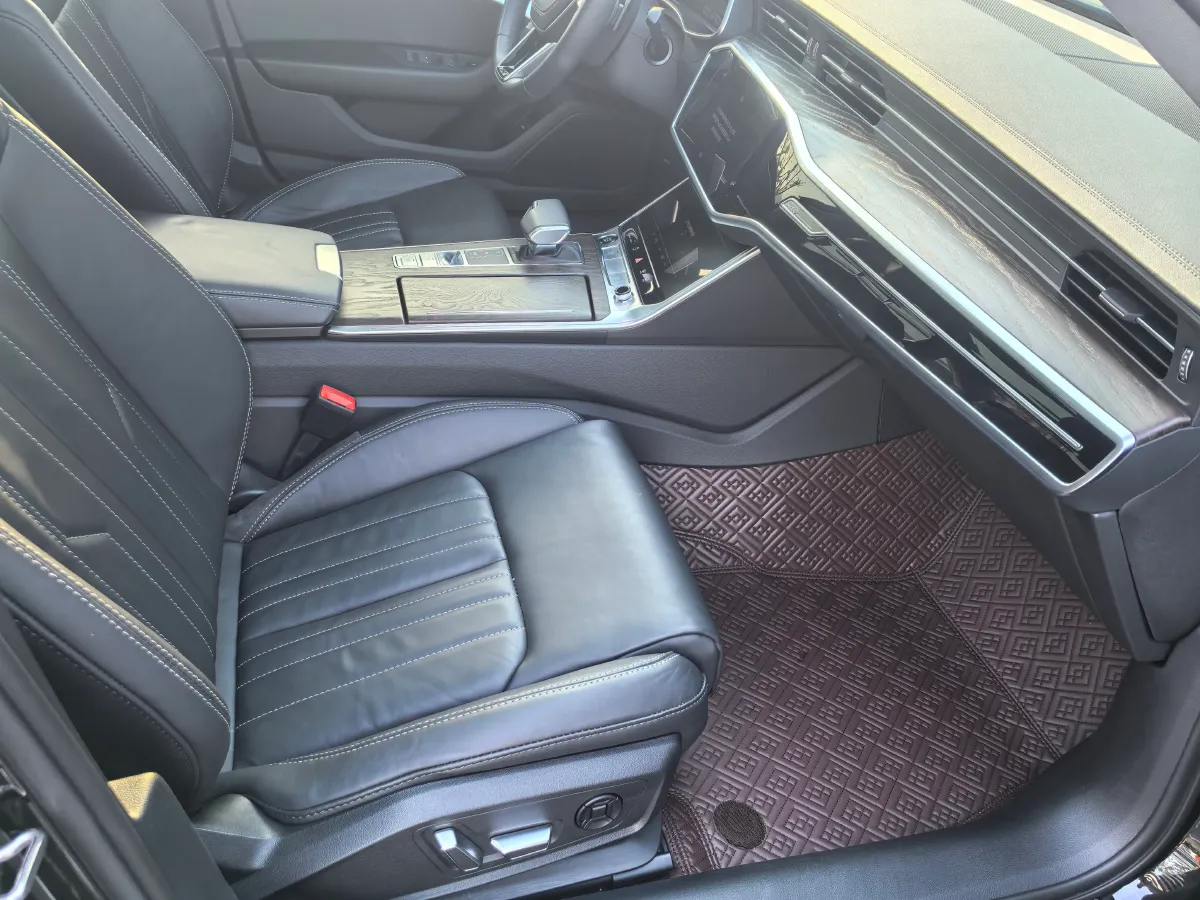 2023 Audi A6L 2.0T 245HP L4 7DCT,autocango,china used car exporter,china ev exporter,chinese used car exporter,chinese used ev exporter