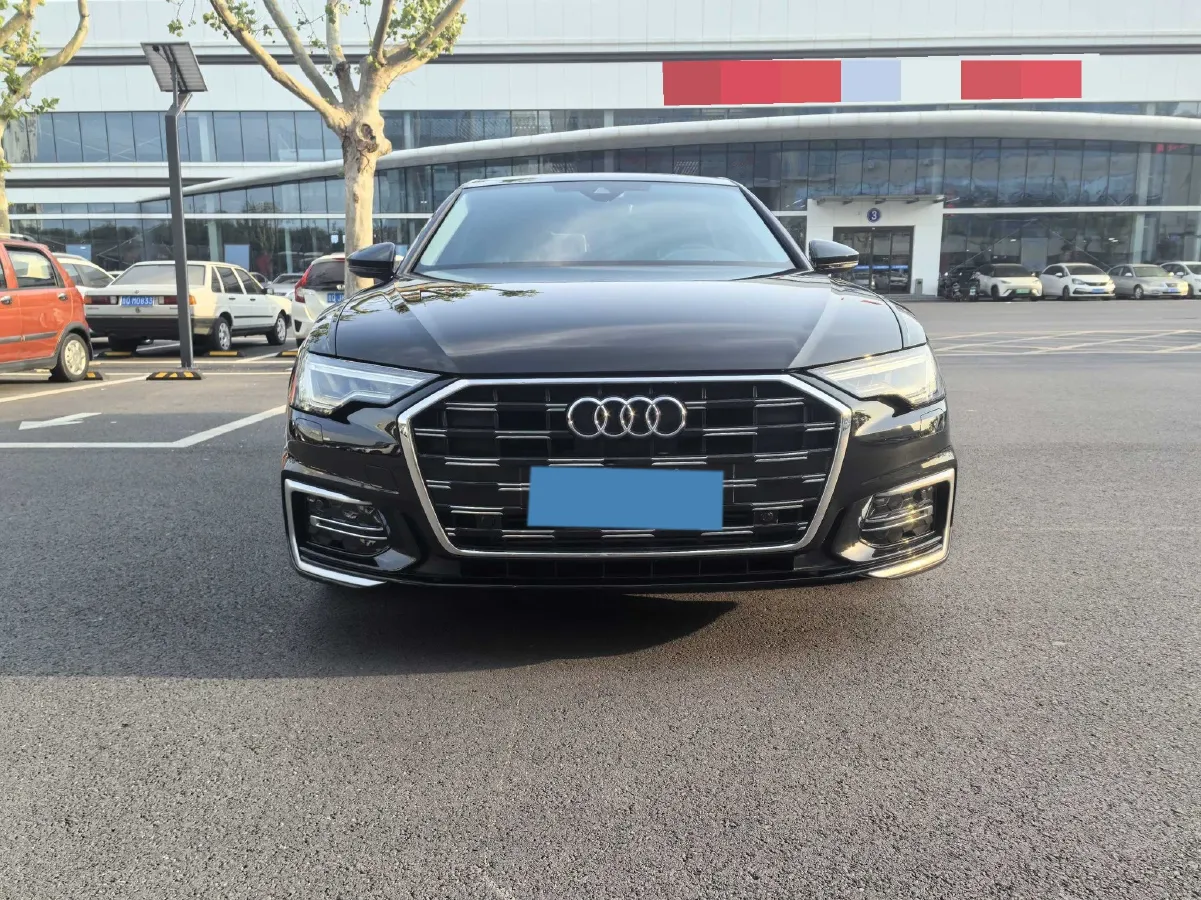 2023 Audi A6L 2.0T 245HP L4 7DCT,autocango,china used car exporter,china ev exporter,chinese used car exporter,chinese used ev exporter