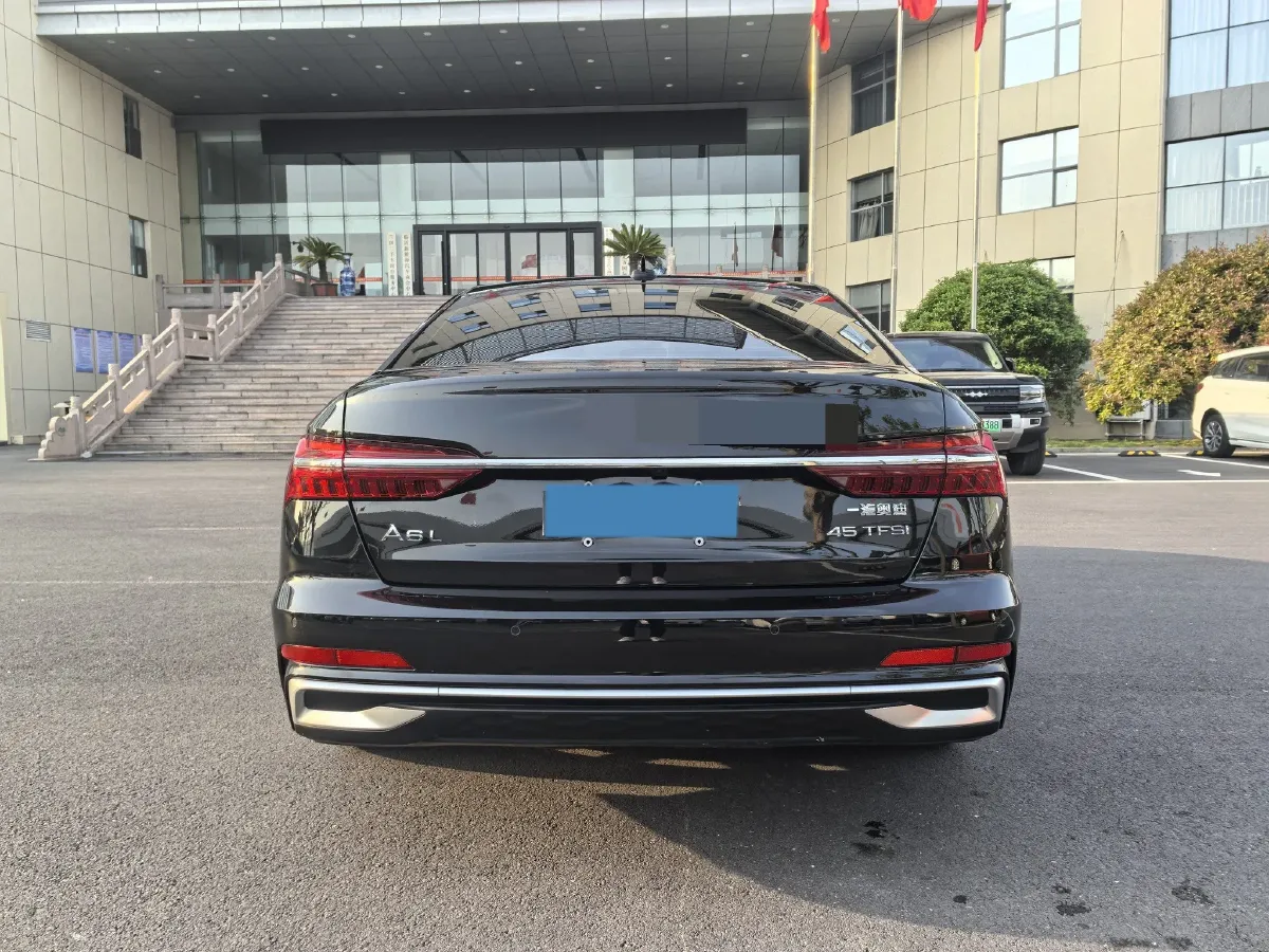 2023 Audi A6L 2.0T 245HP L4 7DCT,autocango,china used car exporter,china ev exporter,chinese used car exporter,chinese used ev exporter