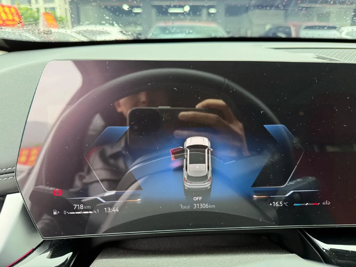 2024 BMW X1 2.0T 204HP L4 7DCT,autocango,china used car exporter,china ev exporter,chinese used car exporter,chinese used ev exporter