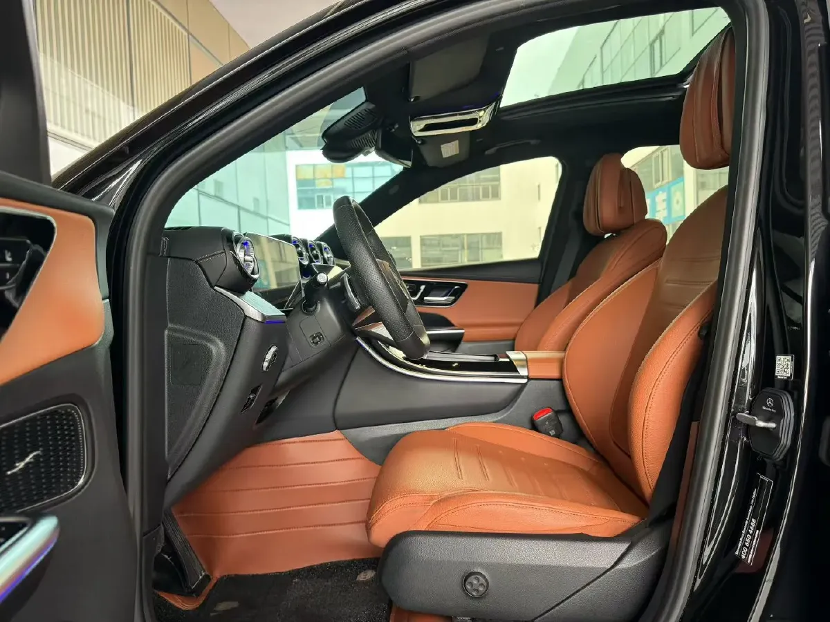 2023 Mercedes-Benz GLC Class 2.0T 204HP L4 9AT,autocango,china used car exporter,china ev exporter,chinese used car exporter,chinese used ev exporter
