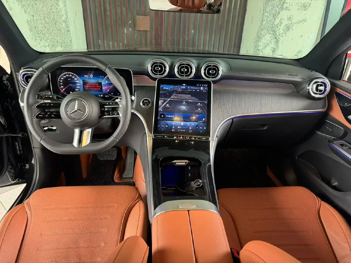 2023 Mercedes-Benz GLC Class 2.0T 204HP L4 9AT,autocango,china used car exporter,china ev exporter,chinese used car exporter,chinese used ev exporter