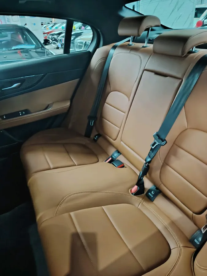 2024 Jaguar XEL 2.0T 250HP L4 8AT,autocango,china used car exporter,china ev exporter,chinese used car exporter,chinese used ev exporter