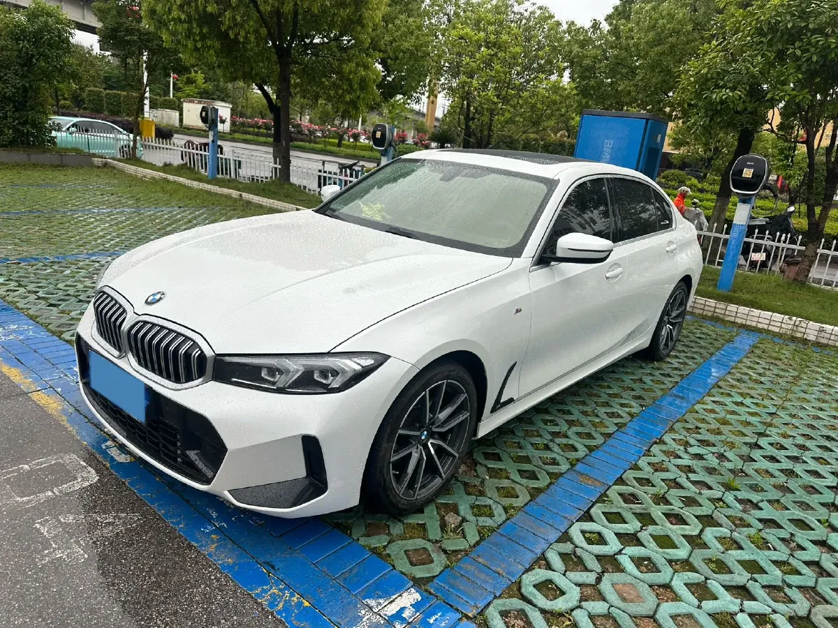 2023 BMW 3 Series 2.0T 156HP L4 8AT,autocango,china used car exporter,china ev exporter,chinese used car exporter,chinese used ev exporter