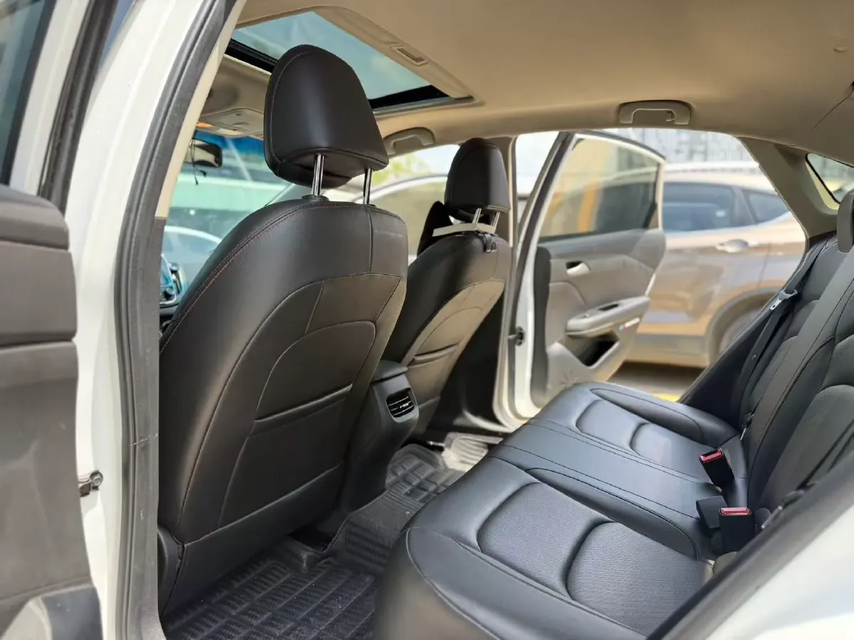 2020 Chevrolet Monza 1.0T 125HP L3 6DCT,autocango,china used car exporter,china ev exporter,chinese used car exporter,chinese used ev exporter