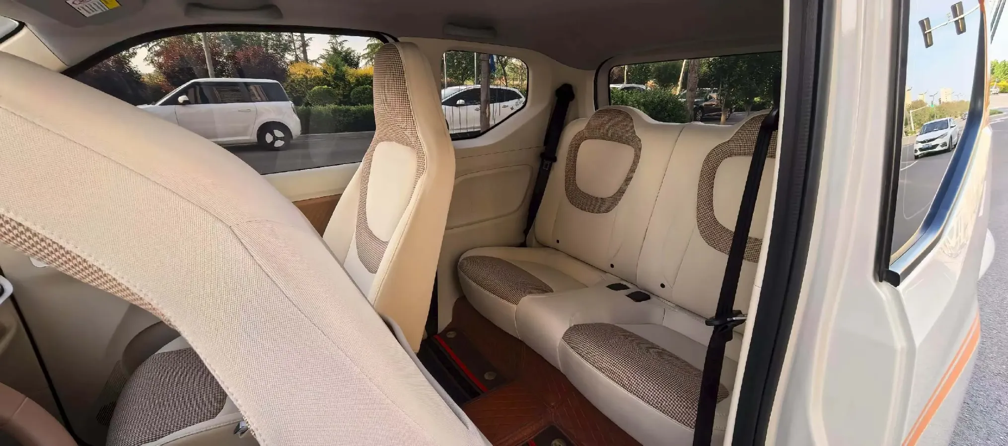 2024 WuLing HongGuang MINI EV BEV 17.3KWH,autocango,china used car exporter,china ev exporter,chinese used car exporter,chinese used ev exporter