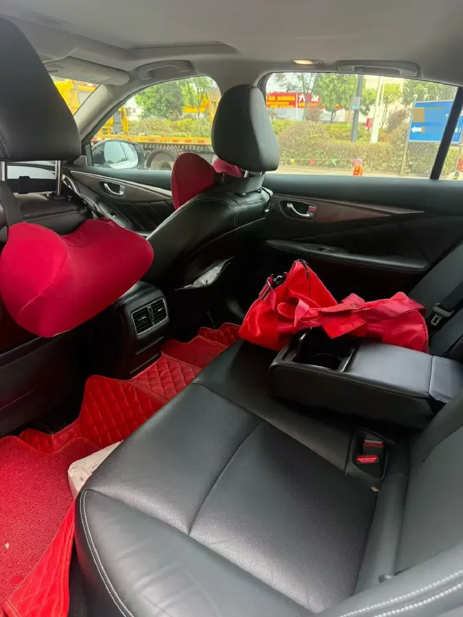 2018 Jeep Grand Commander 2.0T 265HP L4 9AT,autocango,china used car exporter,china ev exporter,chinese used car exporter,chinese used ev exporter