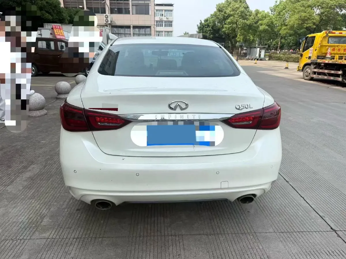 2018 Jeep Grand Commander 2.0T 265HP L4 9AT,autocango,china used car exporter,china ev exporter,chinese used car exporter,chinese used ev exporter