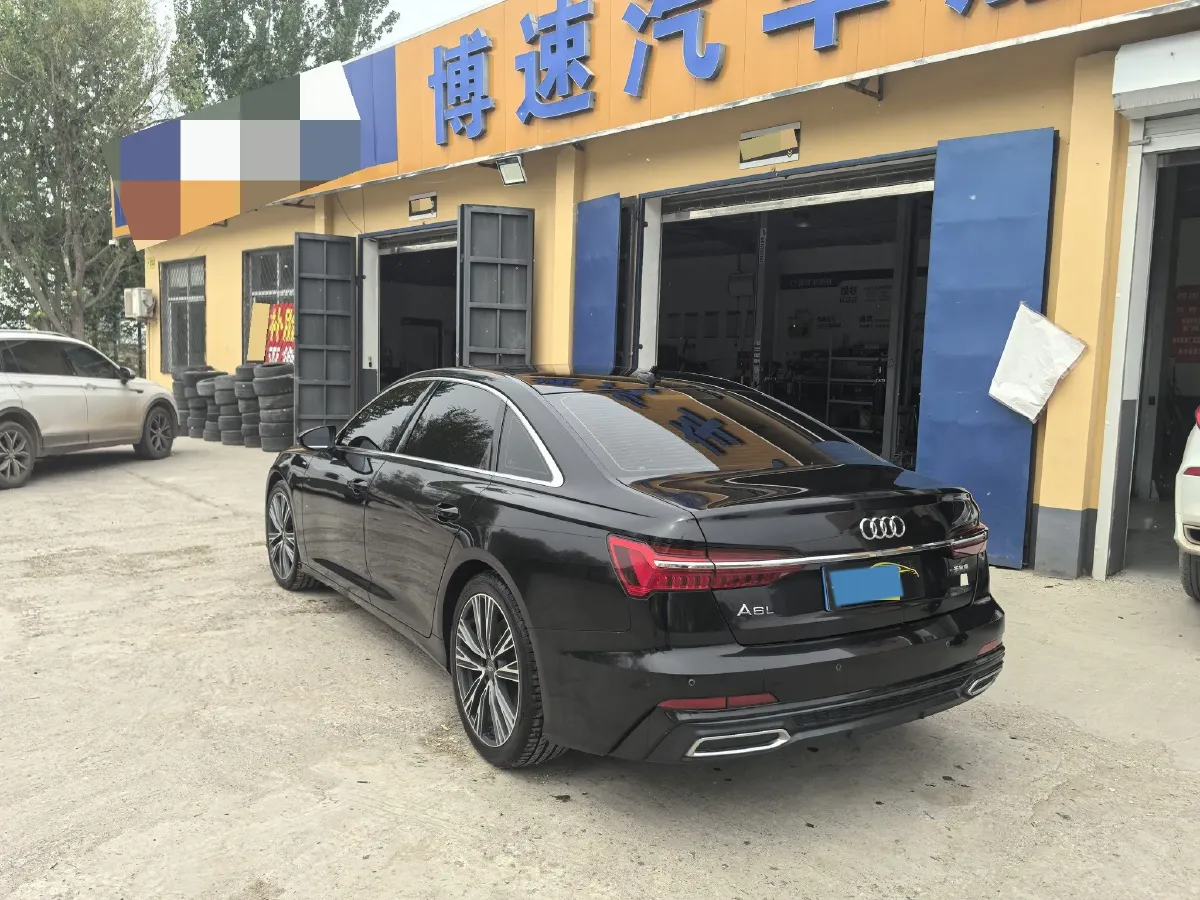 2021 Audi A6L 2.0T 224HP L4 7DCT,autocango,china used car exporter,china ev exporter,chinese used car exporter,chinese used ev exporter
