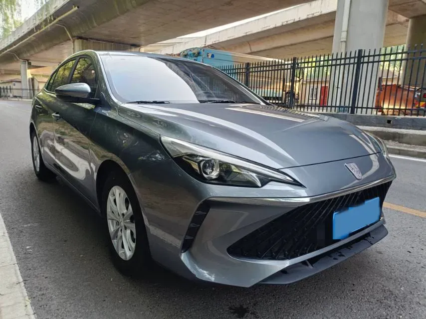 2023 Roewe i5 1.5L 129HP L4 5MT,autocango,china used car exporter,china ev exporter,chinese used car exporter,chinese used ev exporter