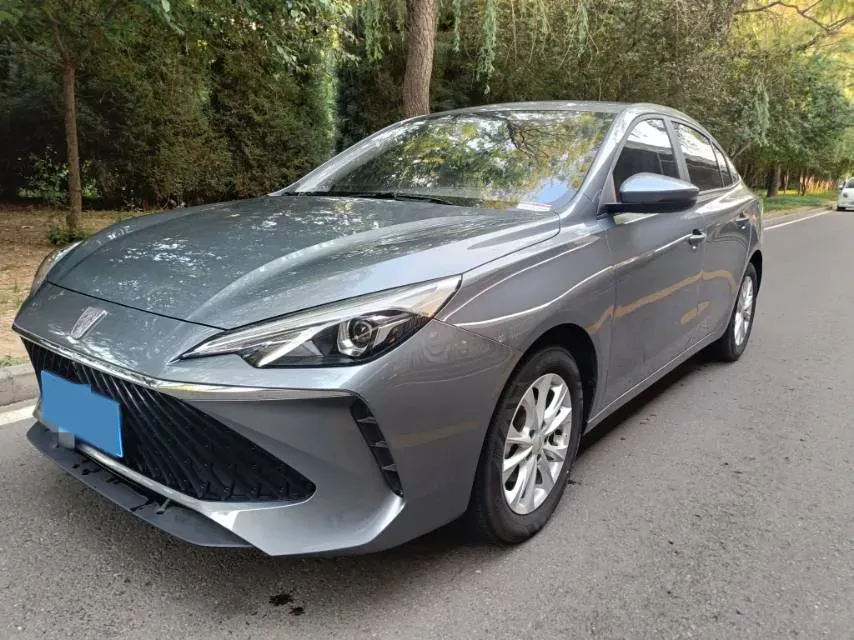 2023 Roewe i5 1.5L 129HP L4 5MT,autocango,china used car exporter,china ev exporter,chinese used car exporter,chinese used ev exporter