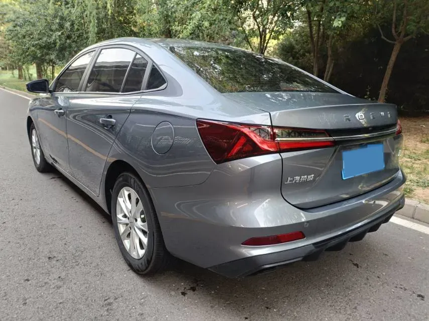 2023 Roewe i5 1.5L 129HP L4 5MT,autocango,china used car exporter,china ev exporter,chinese used car exporter,chinese used ev exporter