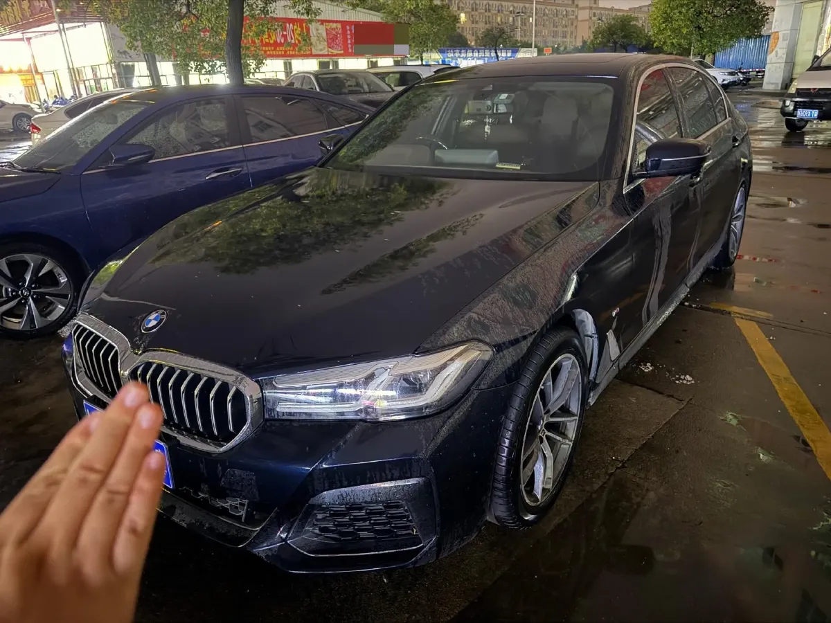 2022 BMW 5 Series 2.0T 184HP L4 8AT,autocango,china used car exporter,china ev exporter,chinese used car exporter,chinese used ev exporter