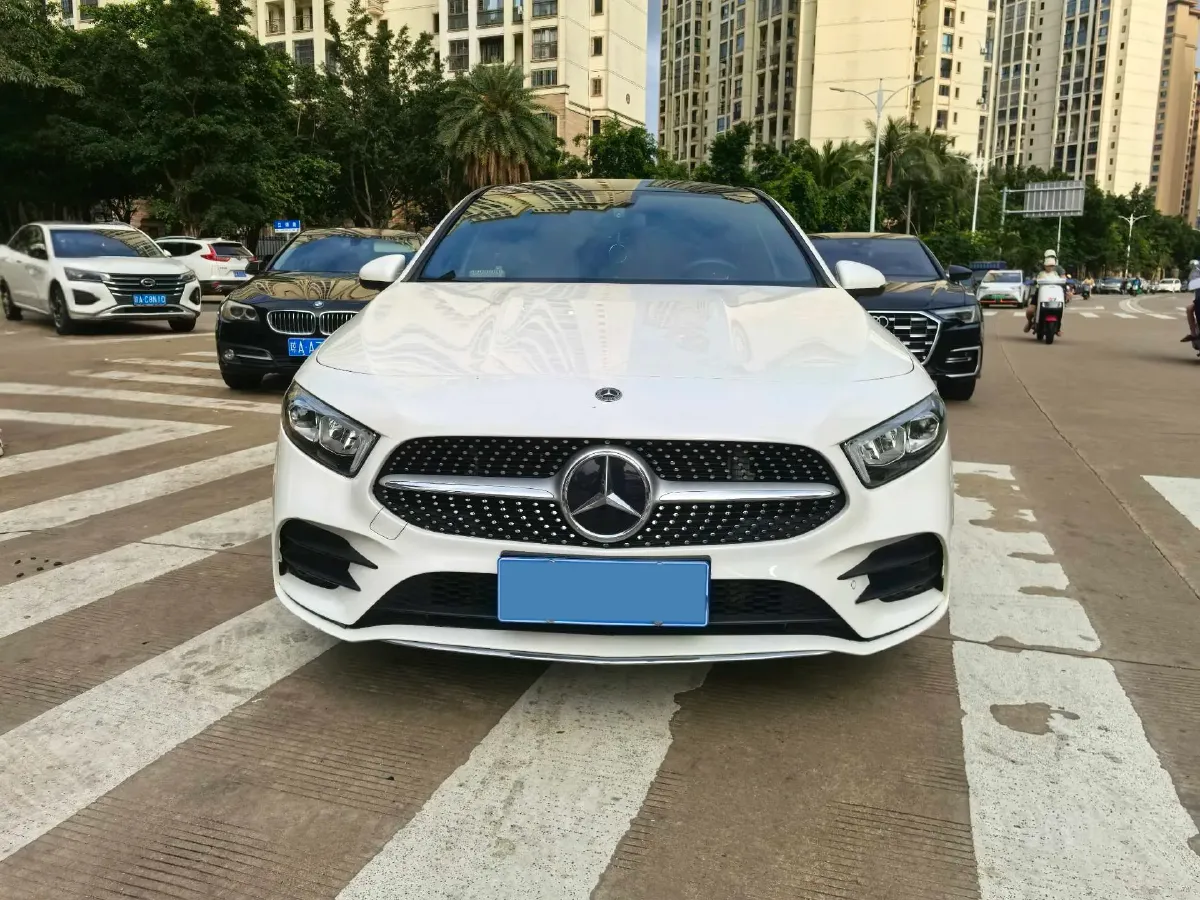 2022 Mercedes-Benz A Class 1.3T 163HP L4 7DCT,autocango,china used car exporter,china ev exporter,chinese used car exporter,chinese used ev exporter