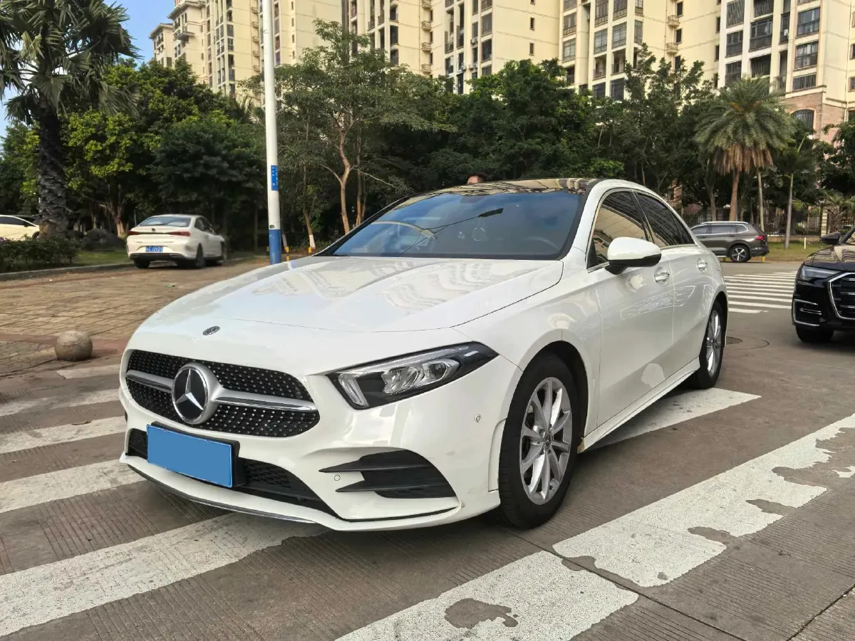 2022 Mercedes-Benz A Class 1.3T 163HP L4 7DCT,autocango,china used car exporter,china ev exporter,chinese used car exporter,chinese used ev exporter