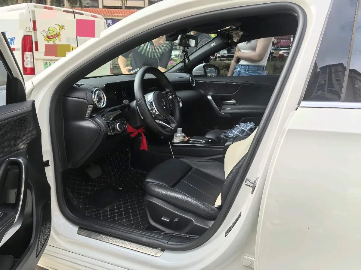 2022 Mercedes-Benz A Class 1.3T 163HP L4 7DCT,autocango,china used car exporter,china ev exporter,chinese used car exporter,chinese used ev exporter