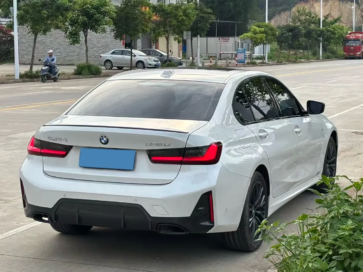 2023 BMW 3 Series 2.0T 184HP L4 8AT,autocango,china used car exporter,china ev exporter,chinese used car exporter,chinese used ev exporter