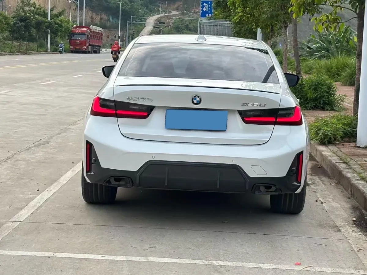 2023 BMW 3 Series 2.0T 184HP L4 8AT,autocango,china used car exporter,china ev exporter,chinese used car exporter,chinese used ev exporter