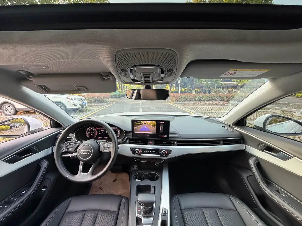 2020 Audi A4L 2.0T 190HP L4 7DCT,autocango,china used car exporter,china ev exporter,chinese used car exporter,chinese used ev exporter