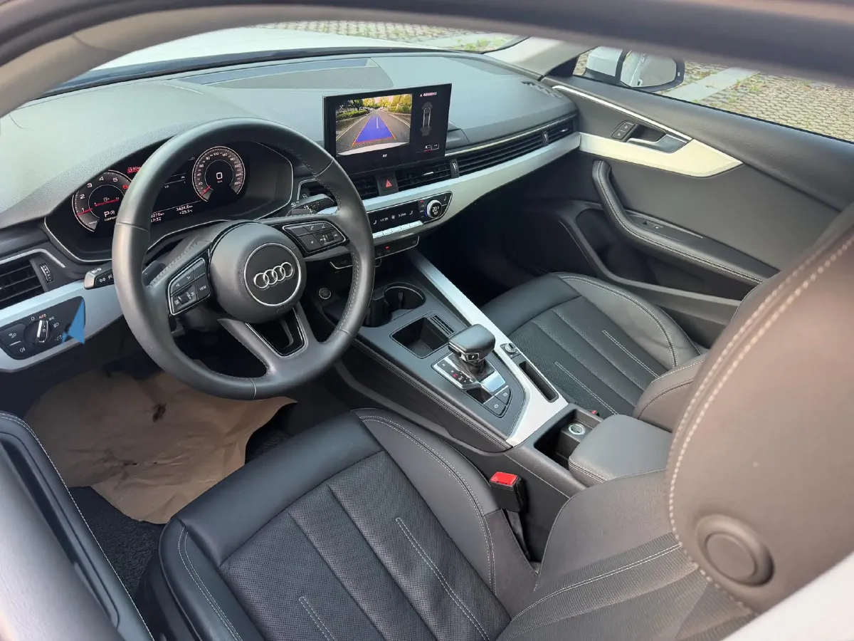 2020 Audi A4L 2.0T 190HP L4 7DCT,autocango,china used car exporter,china ev exporter,chinese used car exporter,chinese used ev exporter