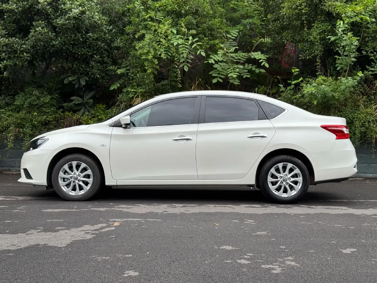 2022 Nissan Sylphy 1.6L 122HP L4 CVT,autocango,china used car exporter,china ev exporter,chinese used car exporter,chinese used ev exporter