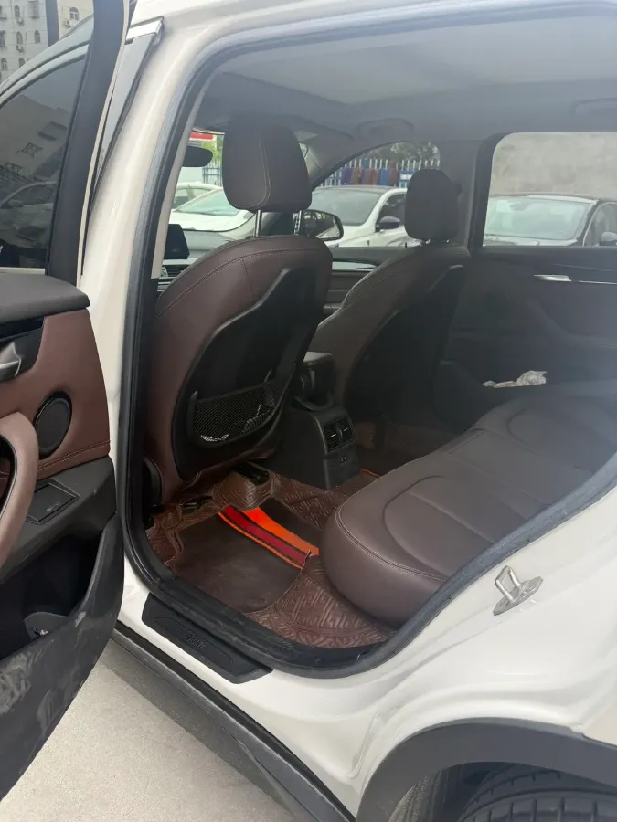 2020 BMW X1 2.0T 192HP L4 7DCT,autocango,china used car exporter,china ev exporter,chinese used car exporter,chinese used ev exporter