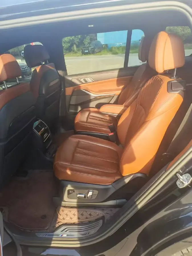 2020 BMW X7 3.0T 340HP L6 8AT,autocango,china used car exporter,china ev exporter,chinese used car exporter,chinese used ev exporter