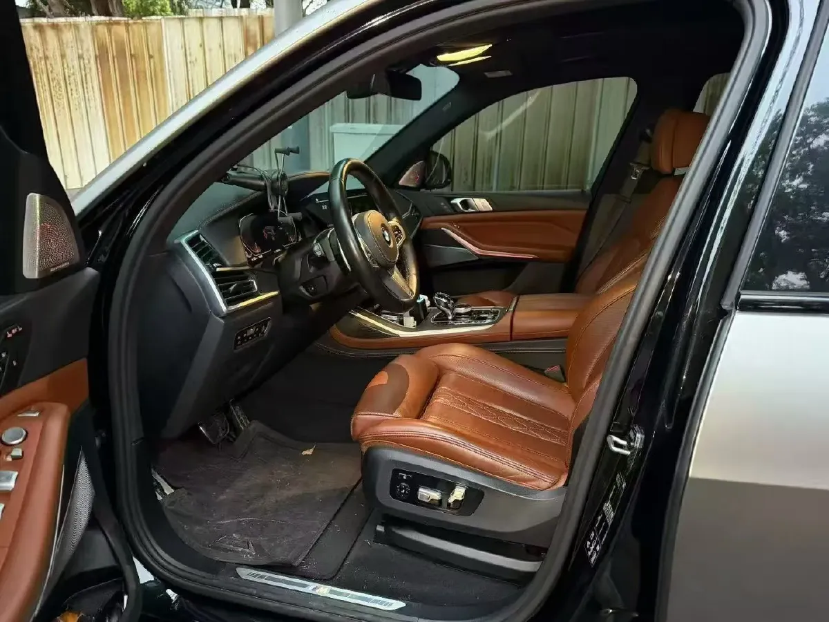 2020 BMW X7 3.0T 340HP L6 8AT,autocango,china used car exporter,china ev exporter,chinese used car exporter,chinese used ev exporter