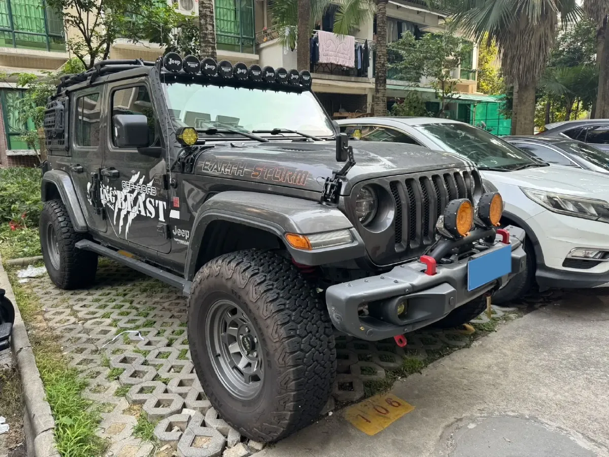 2021 Jeep Wrangler 2.0T 266HP L4 8AT,autocango,china used car exporter,china ev exporter,chinese used car exporter,chinese used ev exporter