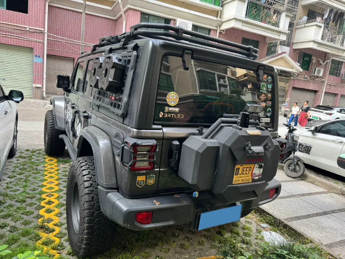 2021 Jeep Wrangler 2.0T 266HP L4 8AT,autocango,china used car exporter,china ev exporter,chinese used car exporter,chinese used ev exporter