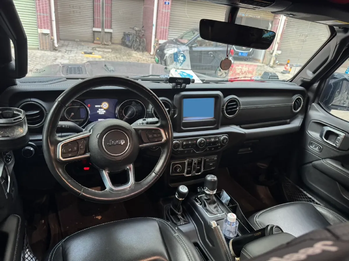 2021 Jeep Wrangler 2.0T 266HP L4 8AT,autocango,china used car exporter,china ev exporter,chinese used car exporter,chinese used ev exporter