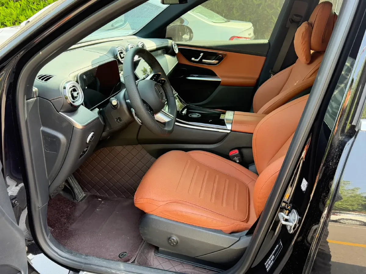 2025 Mercedes-Benz GLC Class 2.0T 204HP L4 9AT,autocango,china used car exporter,china ev exporter,chinese used car exporter,chinese used ev exporter