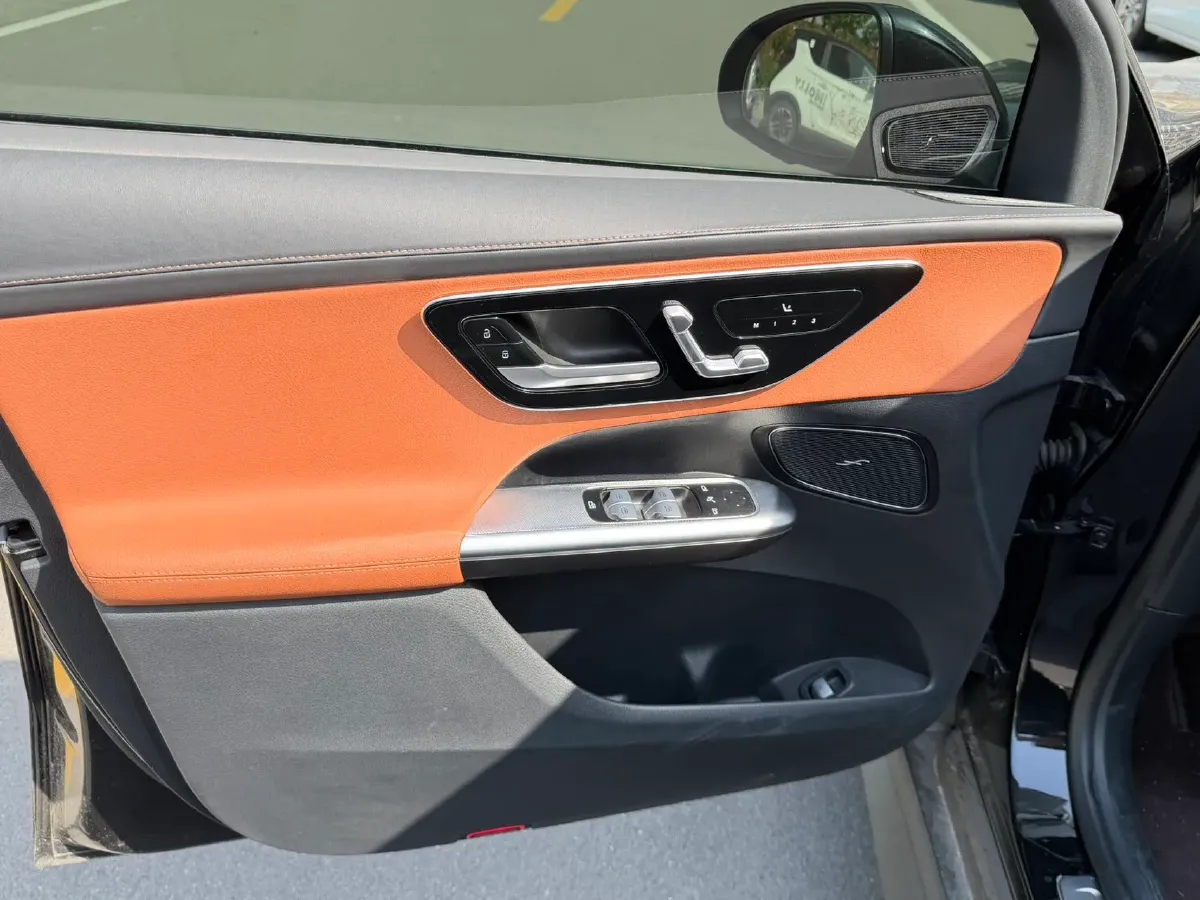 2025 Mercedes-Benz GLC Class 2.0T 204HP L4 9AT,autocango,china used car exporter,china ev exporter,chinese used car exporter,chinese used ev exporter