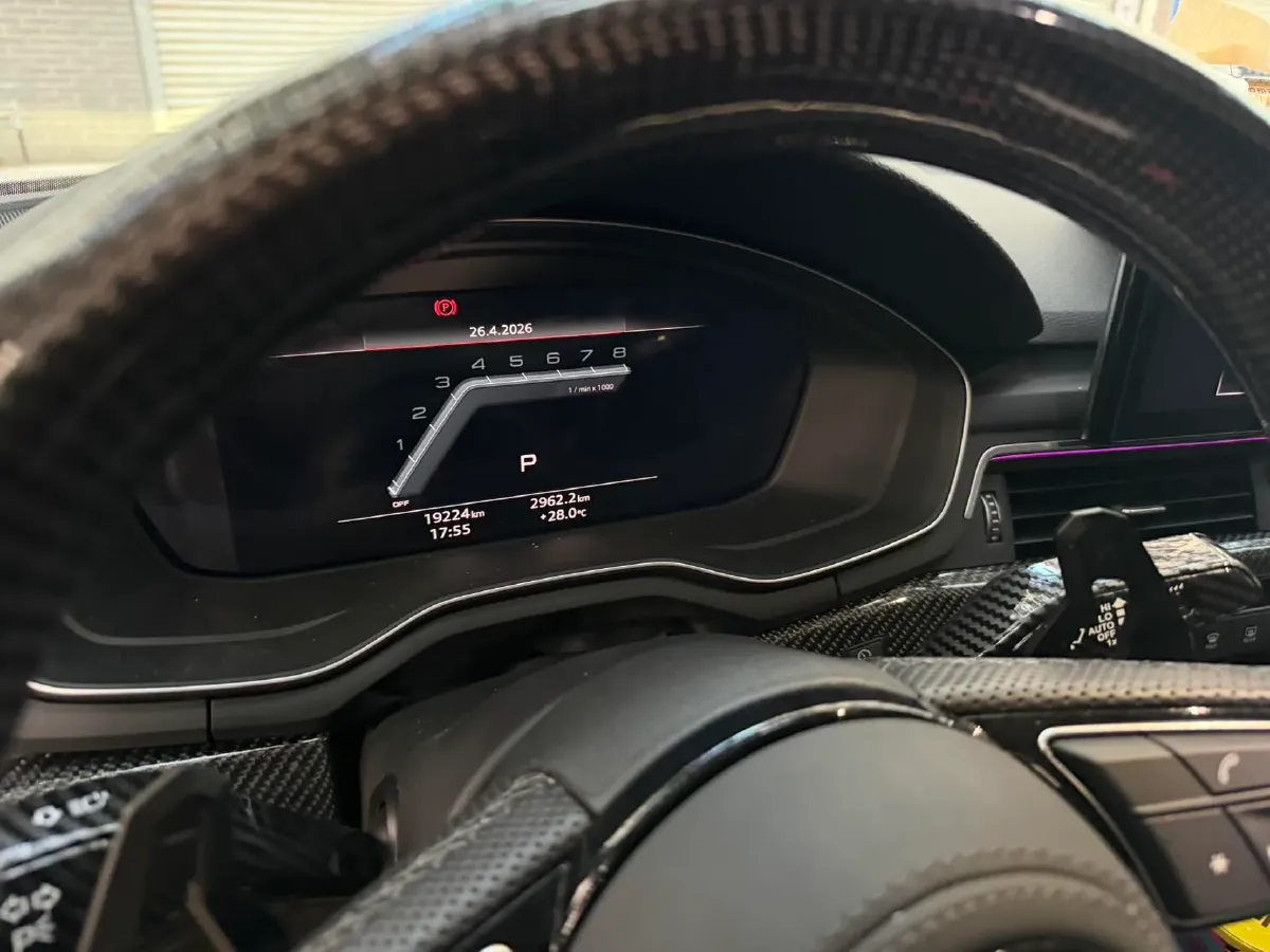 2024 Audi A4L 2.0T 190HP L4 7DCT,autocango,china used car exporter,china ev exporter,chinese used car exporter,chinese used ev exporter