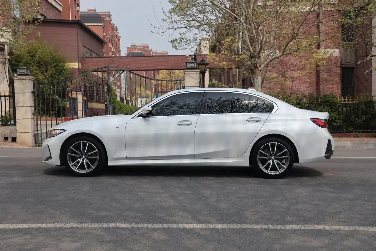 2023 BMW 3 Series 2.0T 156HP L4 8AT,autocango,china used car exporter,china ev exporter,chinese used car exporter,chinese used ev exporter