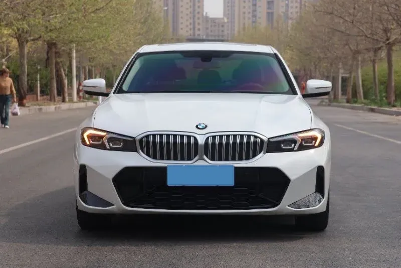 2023 BMW 3 Series 2.0T 156HP L4 8AT,autocango,china used car exporter,china ev exporter,chinese used car exporter,chinese used ev exporter