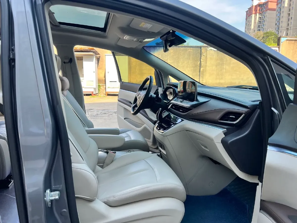 2021 Buick GL8 2.0T 237HP L4 9AT,autocango,china used car exporter,china ev exporter,chinese used car exporter,chinese used ev exporter