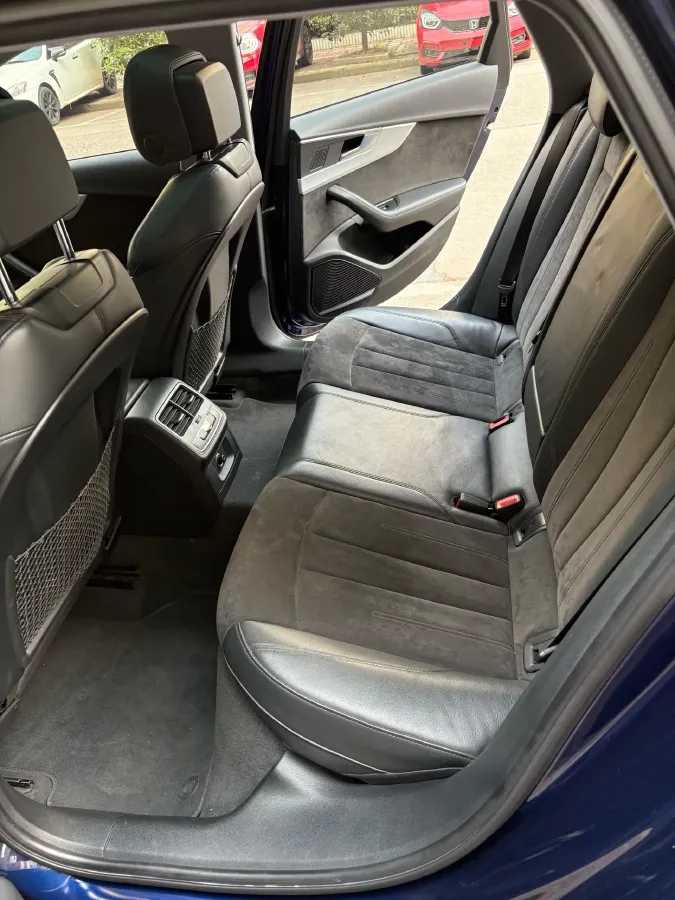 2019 Audi A4 2.0T 252HP L4 7DCT,autocango,china used car exporter,china ev exporter,chinese used car exporter,chinese used ev exporter