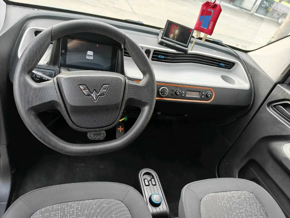 2020 WuLing HongGuang MINI EV BEV 9KWH,autocango,china used car exporter,china ev exporter,chinese used car exporter,chinese used ev exporter