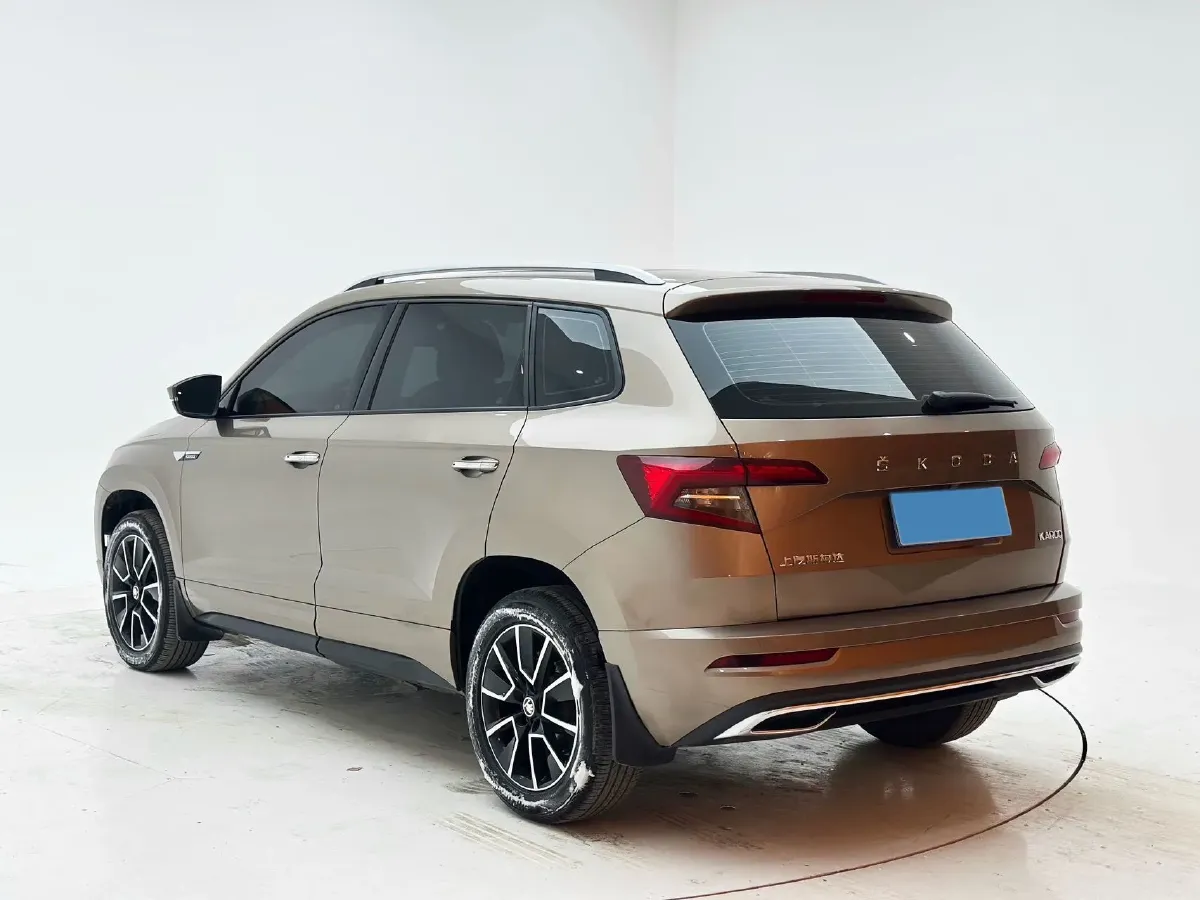 2022 Skoda Karoq 1.4T 150HP L4 7DCT,autocango,china used car exporter,china ev exporter,chinese used car exporter,chinese used ev exporter